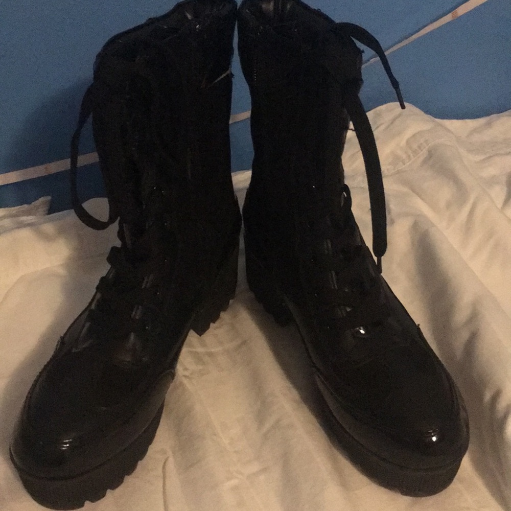 Black Air Force boots